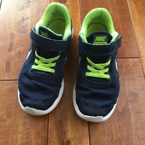 Navy Blue Boys Nike size 1.5